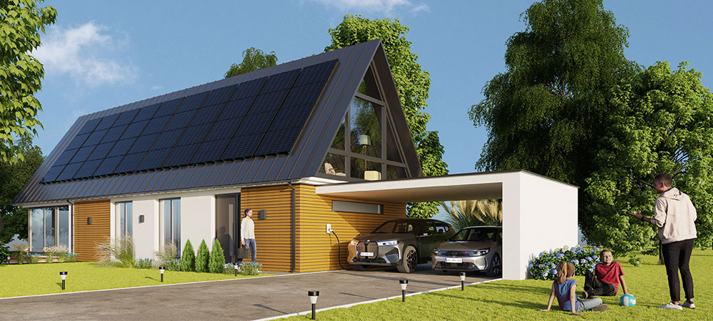 Modernes Haus mit Solardach, Carport und Familie im Garten an einem sonnigen Tag.